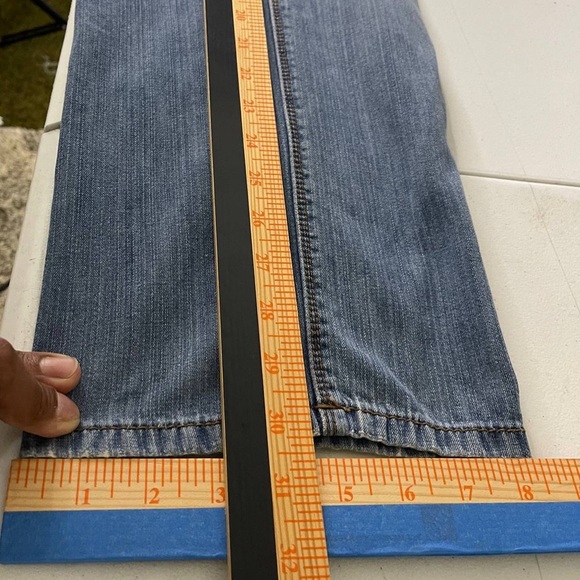 Michael Kors Mens Light Wash Jeans, Size 34/30 100% Cotton Straight Cut - Picture 10 of 10